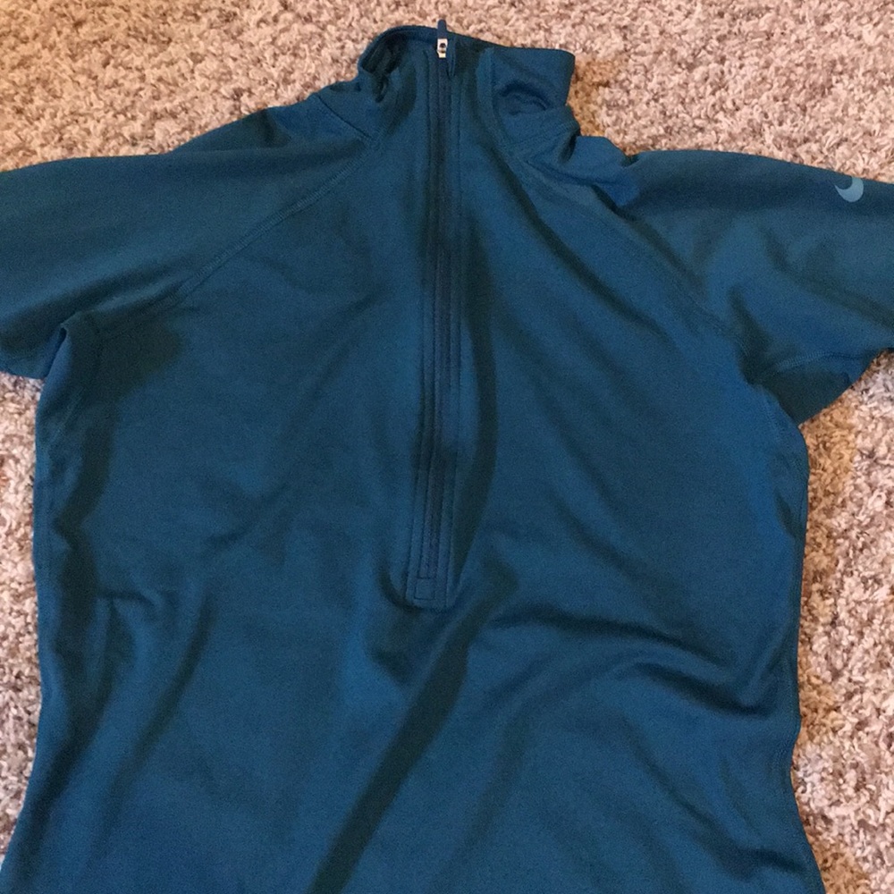 Nike pro 1/2 zip up